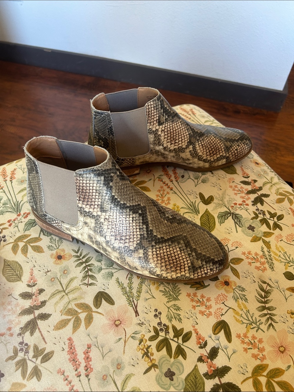 FRYE AND CO. Women's Snake-Print Chelsea Booties in Beige and Gray